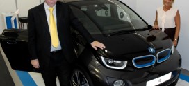 UK Transport Minister visits BMW i3 show
